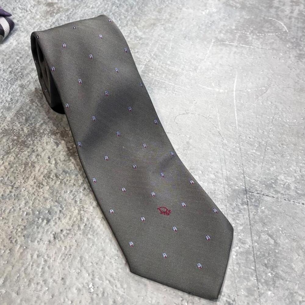 Vintage Christian Dior Gray Herringbone Tie!. Spotted